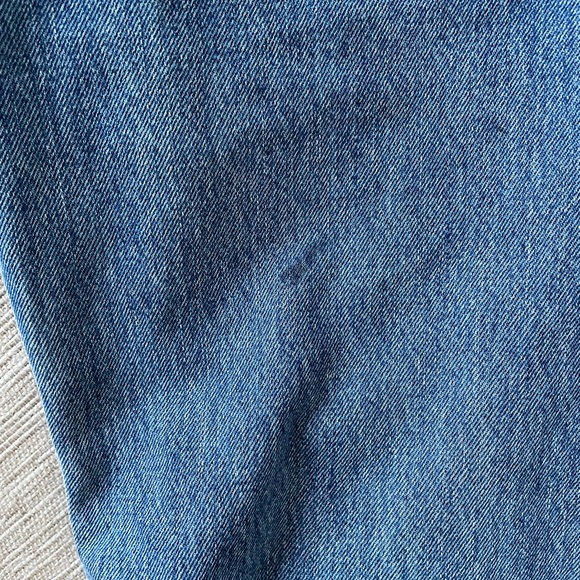 Vintage Levi’s straight dark wash jeans - Picture 5 of 7
